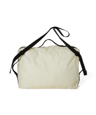 ＰＯＵＣＨ　ＷＩＴＨ　ＳＴＲＡＰ
