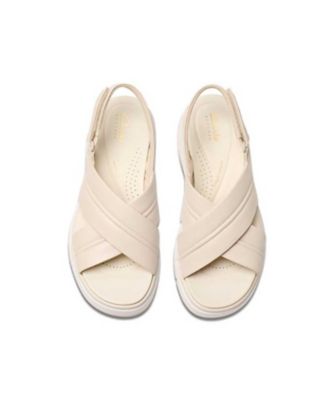 Ｃｌａｒｋｓ　９６７Ｇ　Ｔｕｓｃａｎ　Ｃｒｏｓｓ　タスカンクロス　クリーム　サンダル