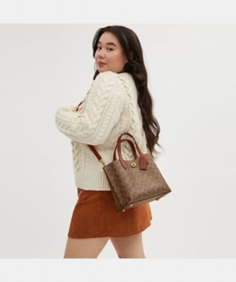 ウィロウ トート バッグ 24・シグネチャー キャンバス | COACH 