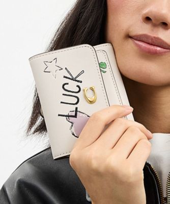 ミラ スモール フラップ ウォレット・スケッチ プリント | COACH 