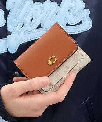 COACH/コーチ ミラ スモール フラップ ウォレット・ホース アンド キャリッジ プリント WHITE 財布・マネークリップ【三越伊勢丹/公式】