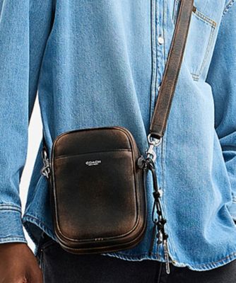 COACH/コーチ ヒッチ クロスボディ・ラブド レザー BLACK ウェストポーチ・ヒップバッグ【三越伊勢丹/公式】