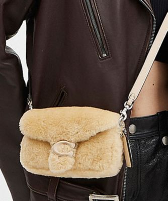 ピロー タビー ショルダー バッグ 18・シアリング | COACH/コーチ  