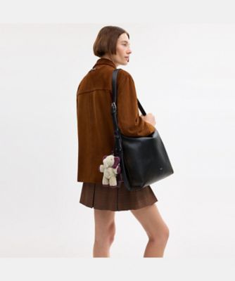 モット メッセンジャー バッグ 38・ラブド レザー・チャーム | COACH 