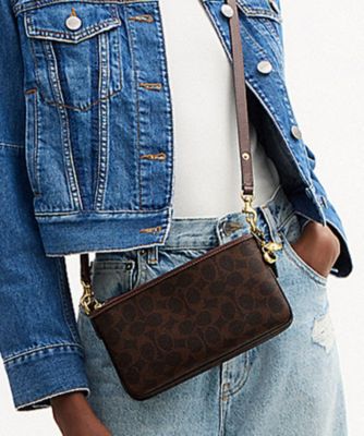 オードリー クロスボディ バッグ・シグネチャー キャンバス | COACH 