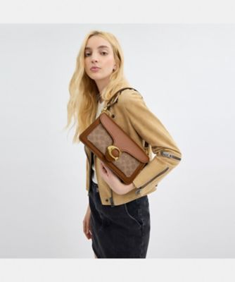 タビー ショルダー バッグ 26・シグネチャー キャンバス | COACH 