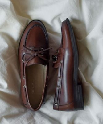 ＜REGAL (Women/Men)＞ＲＥＧＡＬ　Ｆ８３Ｒ　デッキタイプローファー　ブラウン　カジュアルシューズ