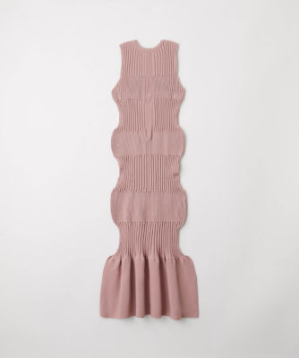 ＦＬＵＴＥＤ　ＤＲＥＳＳ　１