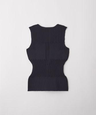 ＦＬＵＴＥＤ ＴＯＰ １ | ファッション・服 | 三越伊勢丹オンライン ...