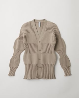 ＦＬＵＴＥＤ ＣＡＲＤＩＧＡＮ １ | ファッション・服 | 三越伊勢丹