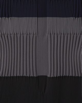 ＦＬＵＴＥＤ　ＤＲＥＳＳ　３