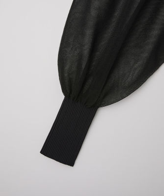FLUTED LUCENT GLITTER PUFF SLEEVE