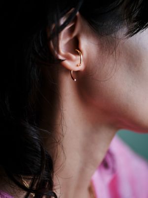 ＣＲＯＳＳＩＮＧ　Ｐｉｅｒｃｅｄ　Ｅａｒｒｉｎｇｓ　Ｒｏｕｎｄ　Ｓ