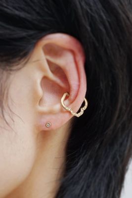 ＣＲＥＳＴ　Ｅａｒ　Ｃｕｆｆ　Ｄｉａｍｏｎｄｓ　Ｌｉｌｙ
