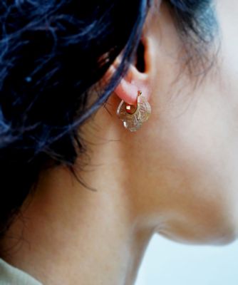 ＣＲＥＳＴ Ｐｉｅｒｃｅｄ Ｅａｒｒｉｎｇｓ Ｑｕａｒｔｚ | talkative (Women)/トーカティブ |  三越伊勢丹オンラインストア・通販【公式】