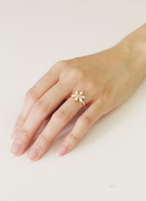 リングオパール　花柄　指輪　ファッションリング