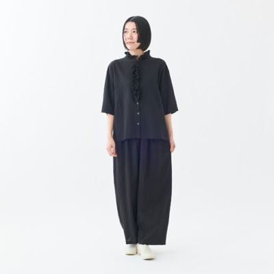 フリルブラウス