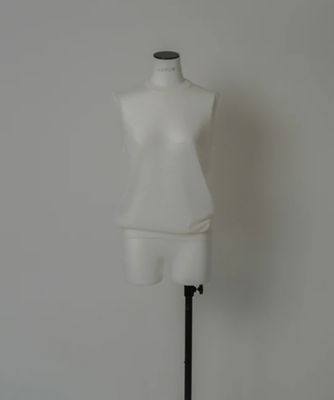 ＜LOHEN＞スラブリネンスリーブレスクルーニット　ＬＨ２４ＭＳーＫＮ０３０