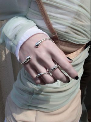 Ｍｅｔａｌ　ａｒｔ　ｗ　ｒｉｎｇ　ｏｎｅ　ｃｏｌｏｒ