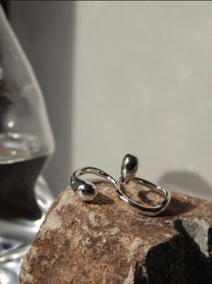 Ｍｅｔａｌ　ａｒｔ　ｓｔａｎｄ　ｒｉｎｇ　ｏｎｅ　ｃｏｌｏｒ