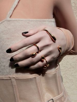 Ｍｅｔａｌ　ａｒｔ　ｓｔａｎｄ　ｒｉｎｇ　ｏｎｅ　ｃｏｌｏｒ