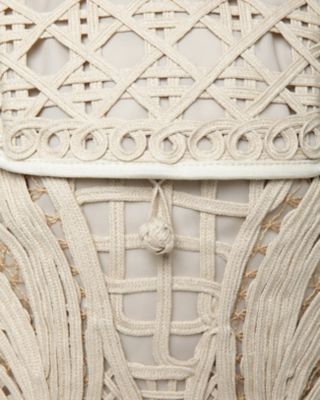 Ｃｏｒｄｉｎｇ　Ｅｍｂｒｏｉｄｅｒｙ　Ｂａｃｋｐａｃｋ