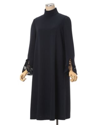 Ｅｍｂｒｏｉｄｅｒｅｄ　Ｃｕｆｆｓ　ＡーＬｉｎｅ　Ｄｒｅｓｓ　ＭＭ２５ＳＳーＤＲ０９４