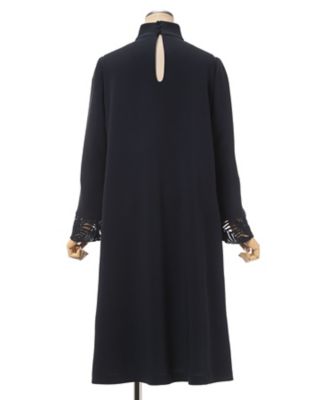 Ｅｍｂｒｏｉｄｅｒｅｄ　Ｃｕｆｆｓ　ＡーＬｉｎｅ　Ｄｒｅｓｓ　ＭＭ２５ＳＳーＤＲ０９４