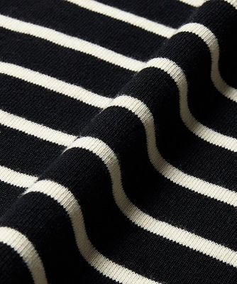 ネコルン刺繍ハーフｚｉｐ