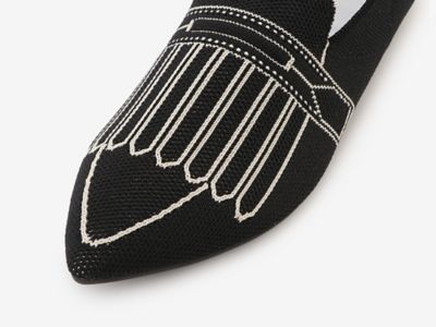 ｐｏｉｎｔｅｄ－ＴＲＯＭＰＥ