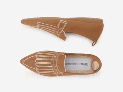 ｐｏｉｎｔｅｄ－ＴＲＯＭＰＥ