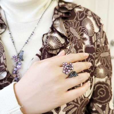夜桜と蝶モチーフ リング SAMR0776L XV | ANNA SUI (Women 