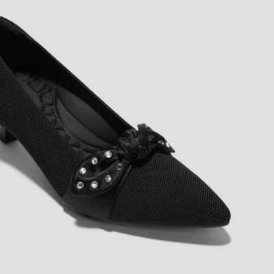 VIVAIA 黒 パンプス 美品✨VIVAIA ポインテッドフラットパンプス 37.5 ベージュX