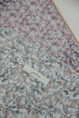Ｓｑｕａｒｅ　ｆｉｌｌ　ｐｏｕｃｈ
