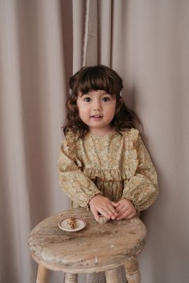 Ｓｑｕａｒｅ　ｆｒｉｌｌ　ｒｏｍｐｅｒ