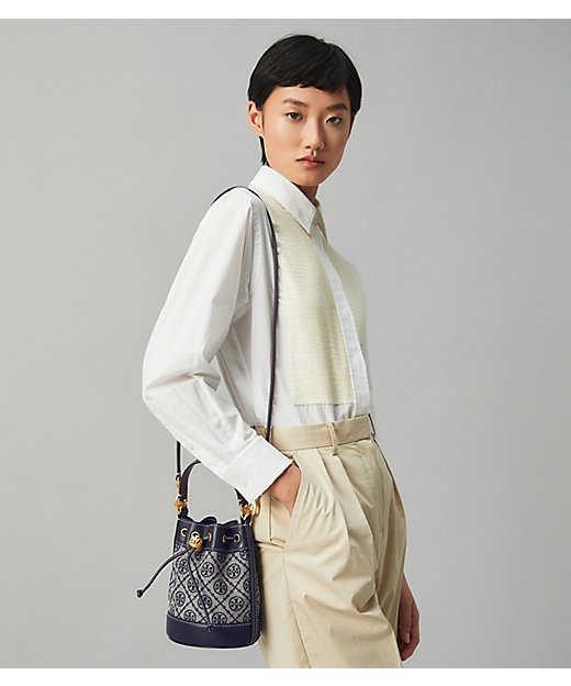 オレンジ系全国総量無料で Tory Burch Tモノグラム ジャガードバケット 人気店舗 極美品✨トリーバーチ モノグラム ジャガード バケットバッグ ハンドバッグ ハンドバッグ