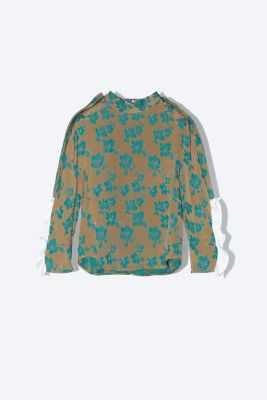 ＜TOGA＞Ｆｌｏｗｅｒ　ｊａｃｑｕａｒｄ　ｂｌｏｕｓｅ　ＴＰ２４１－ＦＪ２１４