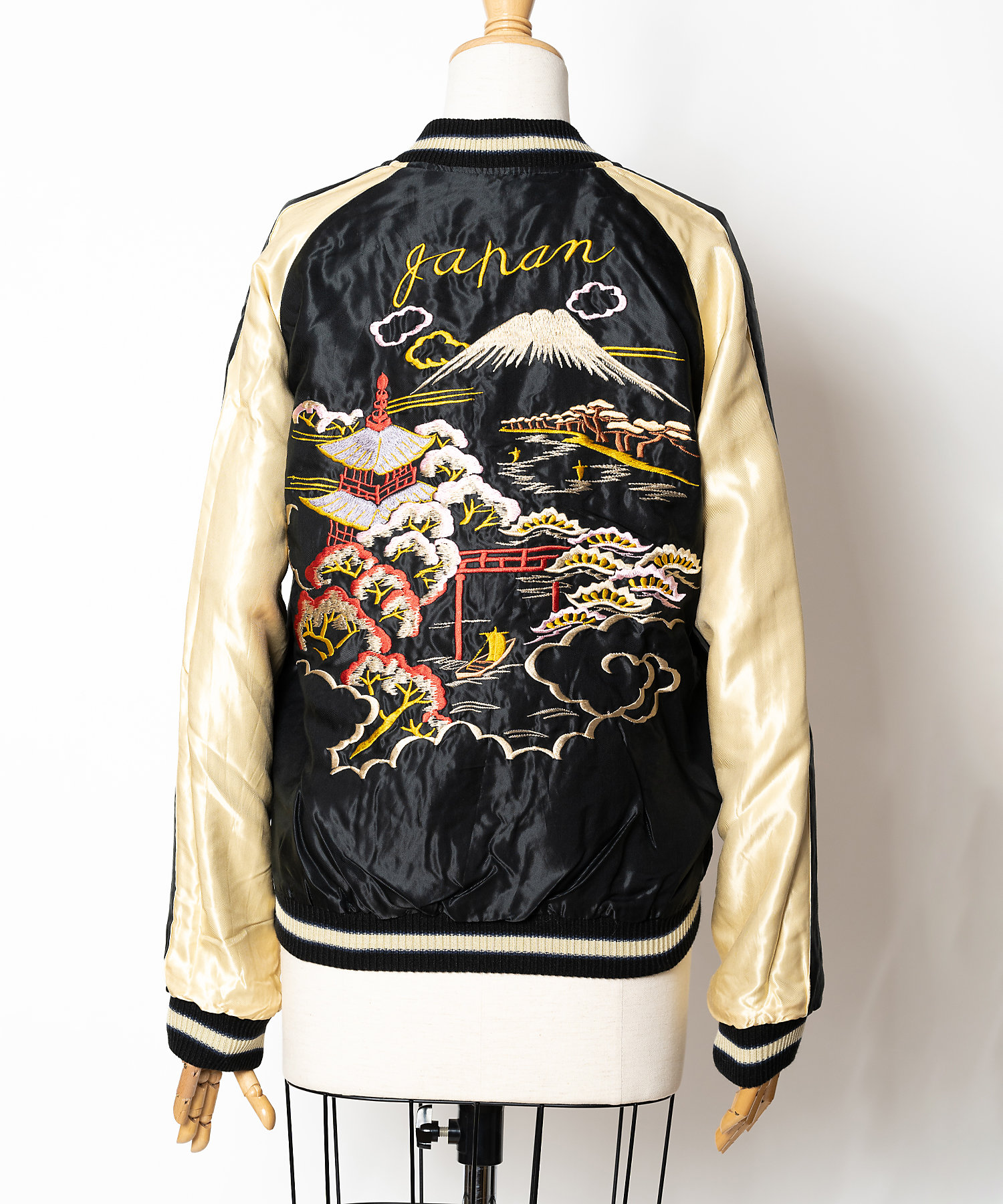 スカジャン ROARING TIGER x LANDSCAPEの スカジャン ROARING TIGER x LANDSCAPEの