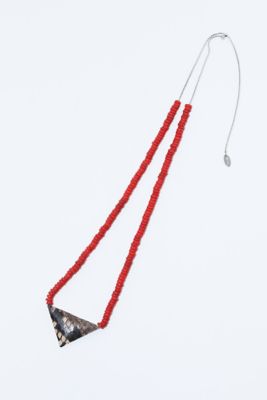 Ｔｒｉａｎｇｌｅ　ｂｅａｄｓ　ｎｅｃｋｌａｃｅ　ＴＺ２４２－ＡＫ９３５