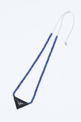 Ｔｒｉａｎｇｌｅ　ｂｅａｄｓ　ｎｅｃｋｌａｃｅ　ＴＺ２４２－ＡＫ９３５
