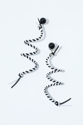 Motif pierced earrings TZ251