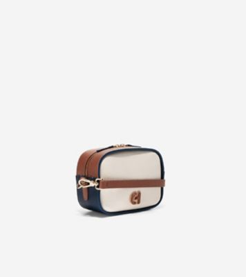 エッセンシャル クロスボディ カメラバッグ | COLE HAAN (Women
