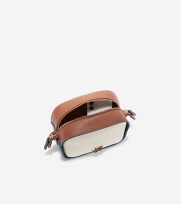 【 】エッセンシャルレザークロスボディ エッセンシャル クロスボディ womens. 15000 | COLE_HAAN