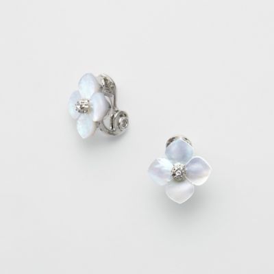 ＜VENDOME BOUTIQUE (Women)＞シェルフラワー　イヤリング　ＶＢＭＥ３００１　ＵＷ