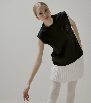 Ｆｌｏｗｅｒ　Ａｐｐｌｉｑｕｅ　Ｓｌｅｅｖｅｌｅｓｓ　Ｔ－ｓｈｉｒｔ　ＶｘＲ－ＳＳ２５０１－Ｌ