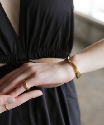 ｔｉｌｔ ｂａｎｇｌｅ | ファッション・服 | 三越伊勢丹オンライン 