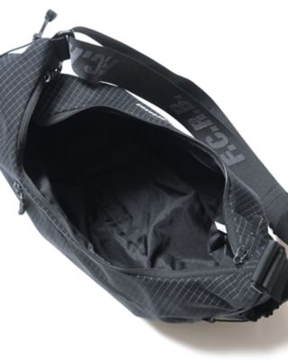 ショルダーバッグ　ＴＯＵＲ　ＳＨＯＵＬＤＥＲ　ＢＡＧ　ＦＣＲＢ－２５０１０６