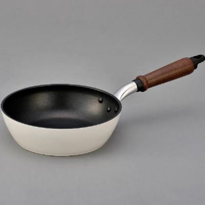 ウー ウェンパンプラス ｉｈ ２４ｃｍカムナイトグレー 三越伊勢丹オンラインストア 公式