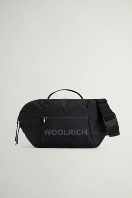 ＜WOOLRICH (Men)＞スリング　バッグ　／　ＳＬＩＮＧ　ＢＡＧ　ＷＯＢＡＴ１３５