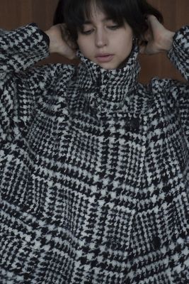 SHORT SHAGGY COCOON over COAT